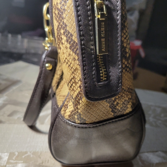 Anne Klein Purse - Picture 4 of 5